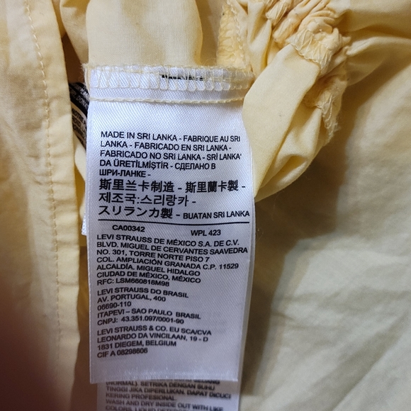 Levis puff sleeve cotton blouse -Size medium - Picture 11 of 11